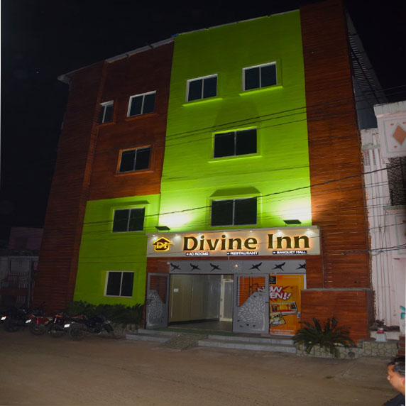 Hotel Divine Inn 